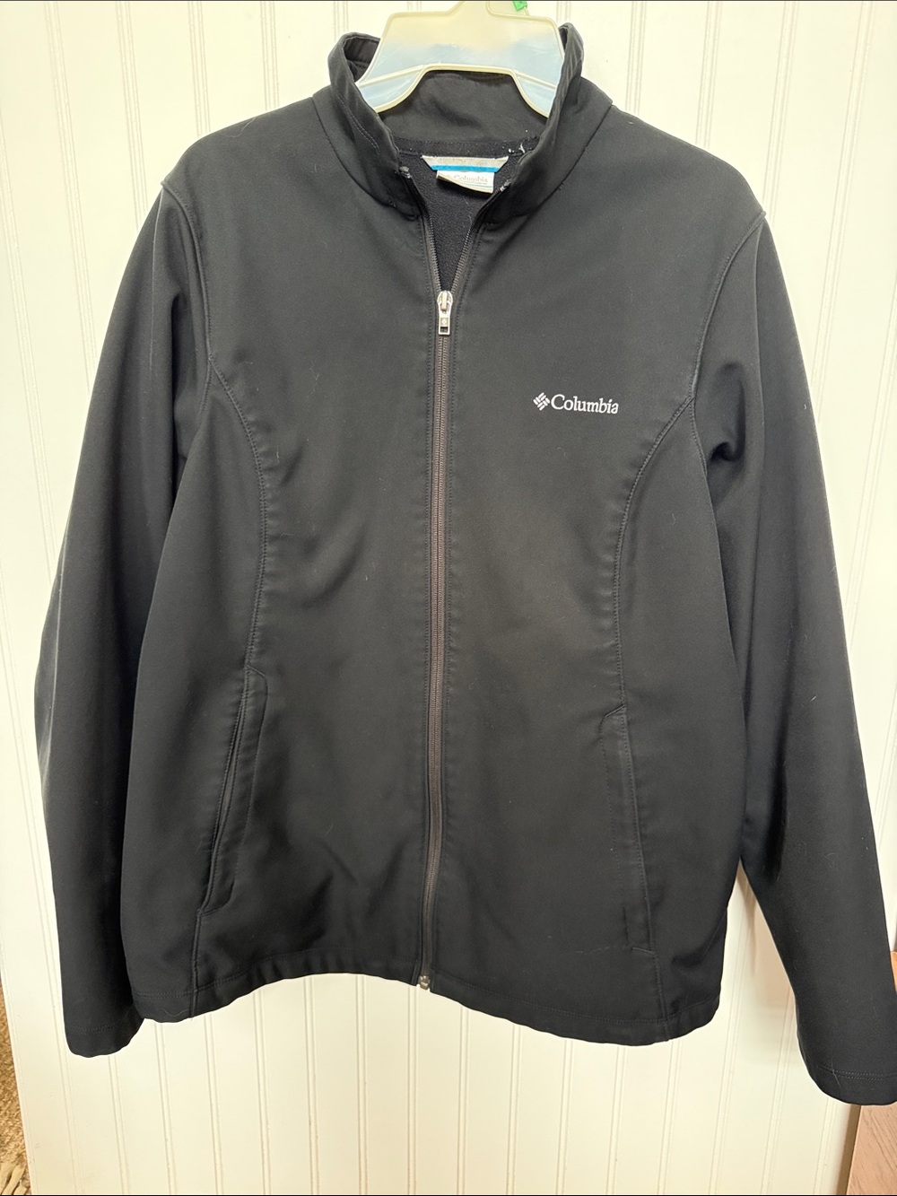 Columbia Black Softshell Full-Zip Jacket large